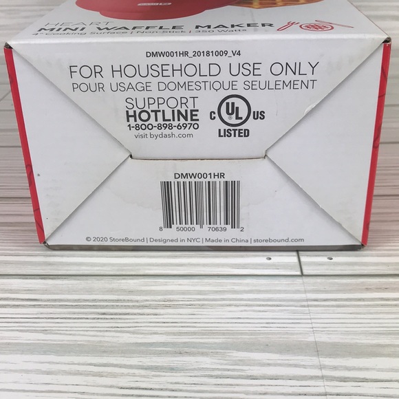 Dash Red Heart Mini Waffle Maker Valentine’s - Picture 6 of 12